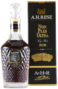 A.H. Riise Rum "Non Plus Ultra" 0,7 l